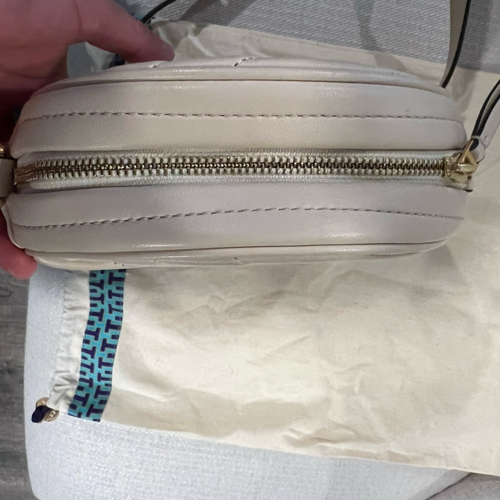🤍💛Tory Burch Kira Chevron Circle Bag 💛🤍 - Picture 11 of 16